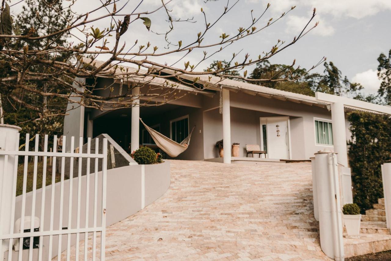 Casa Confortavel Em Local Tranquilo. Rodeio Exterior foto